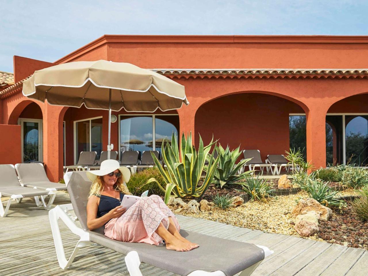 Ibis Thalassa Hyeres Plage Exterior photo